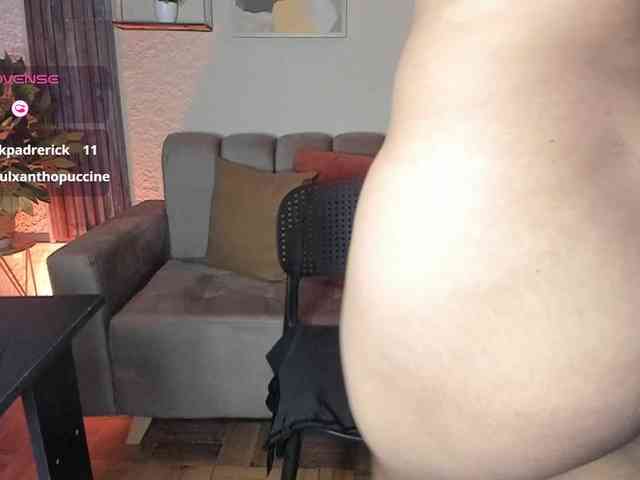 AliceBooty webcam