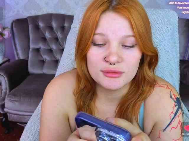 ClumsyNana webcam