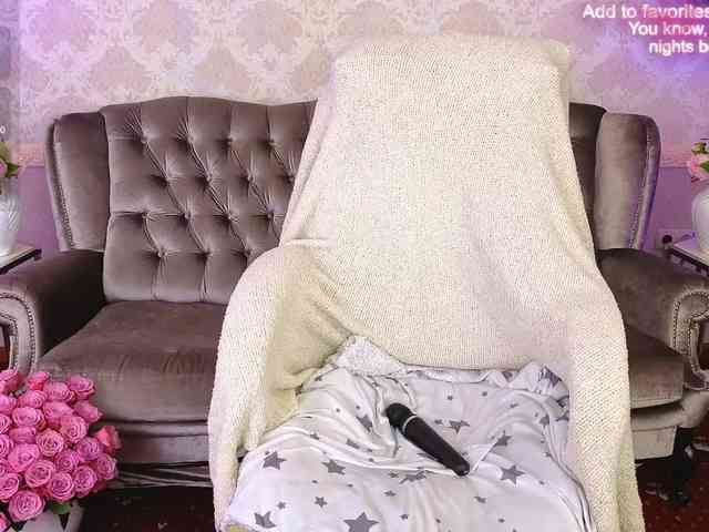 ClumsyNana webcam