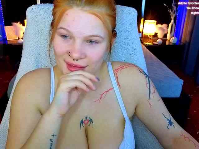 ClumsyNana webcam