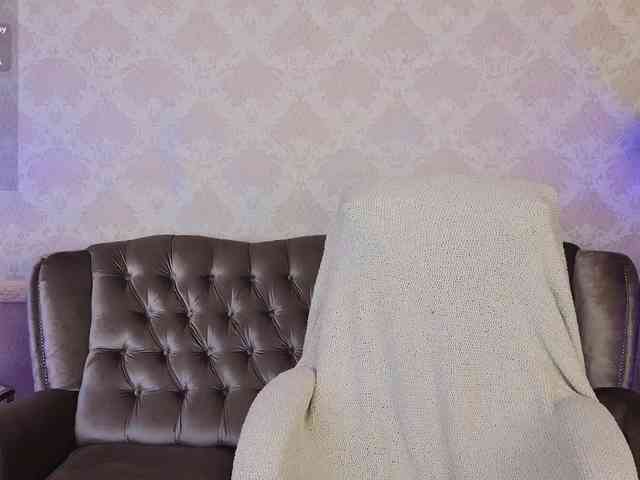 ClumsyNana webcam