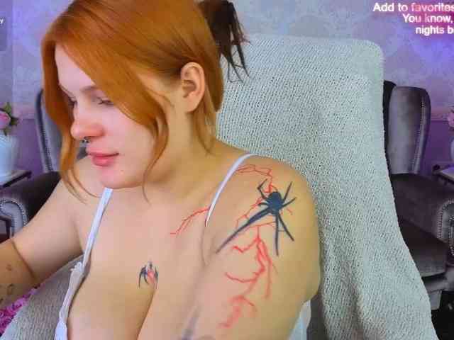 ClumsyNana webcam