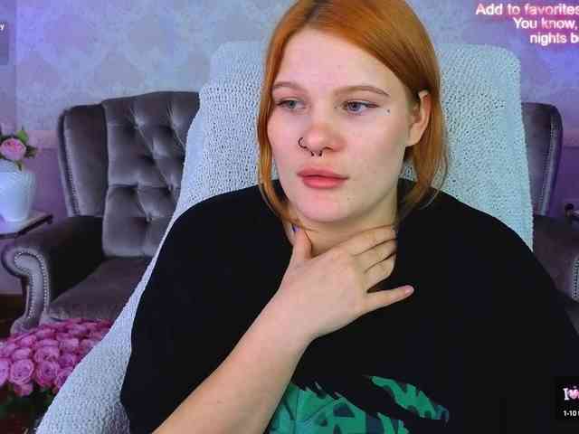 ClumsyNana webcam