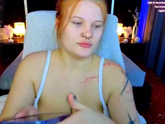 ClumsyNana webcam