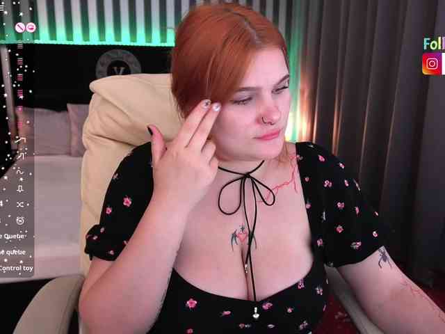 ClumsyNana webcam