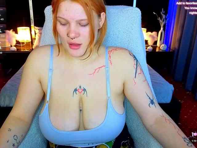 ClumsyNana webcam