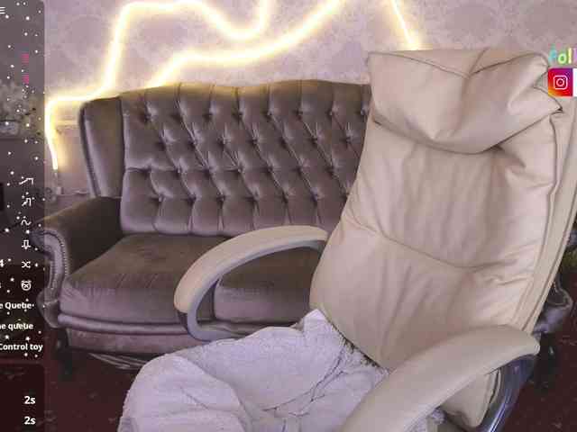 ClumsyNana webcam