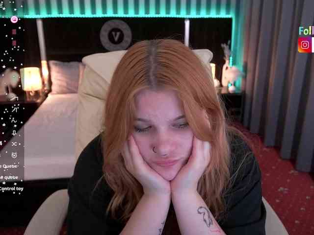 ClumsyNana webcam