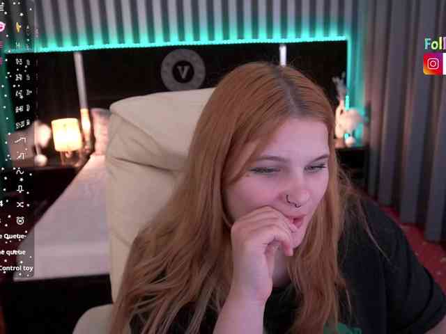 ClumsyNana webcam