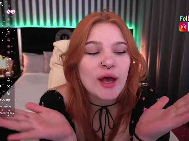 ClumsyNana webcam