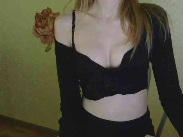Jessika-Peach webcam