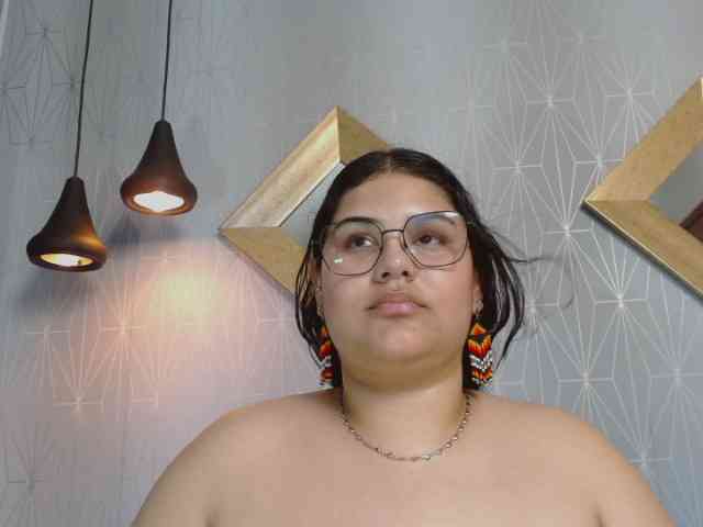 LucyColleen webcam
