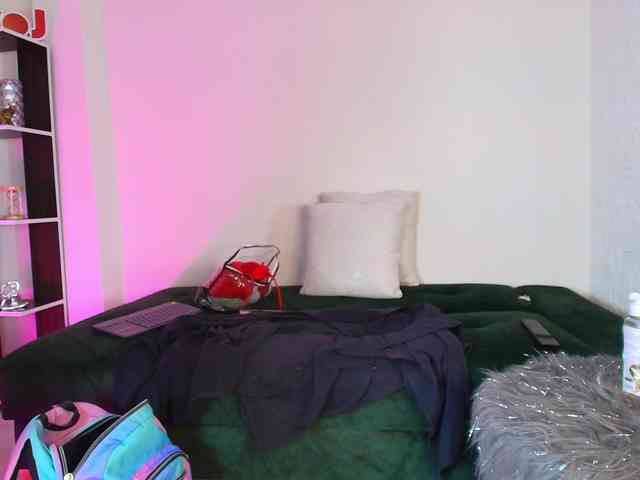 amateur nude webcam ShalomFox