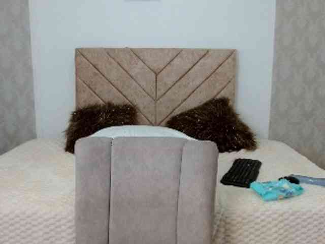 maggie-hills webcam