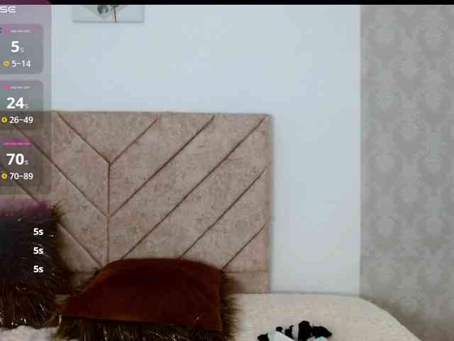 maggie-hills webcam