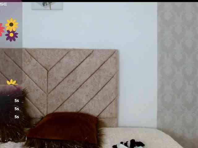 maggie-hills webcam