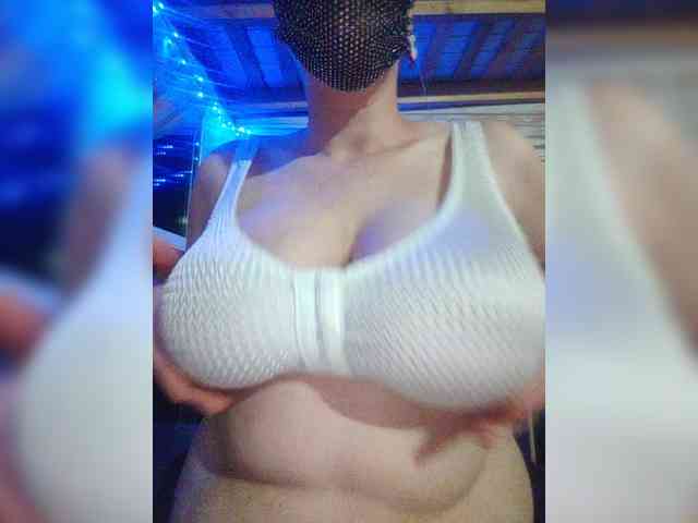 MasseuseLabi webcam