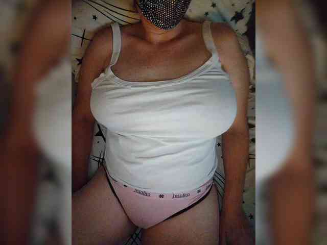 MasseuseLabi webcam