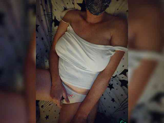 MasseuseLabi webcam