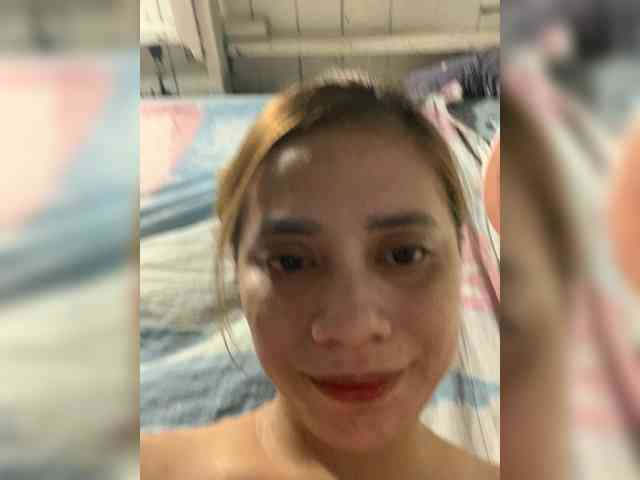 PrettyAsianLover webcam