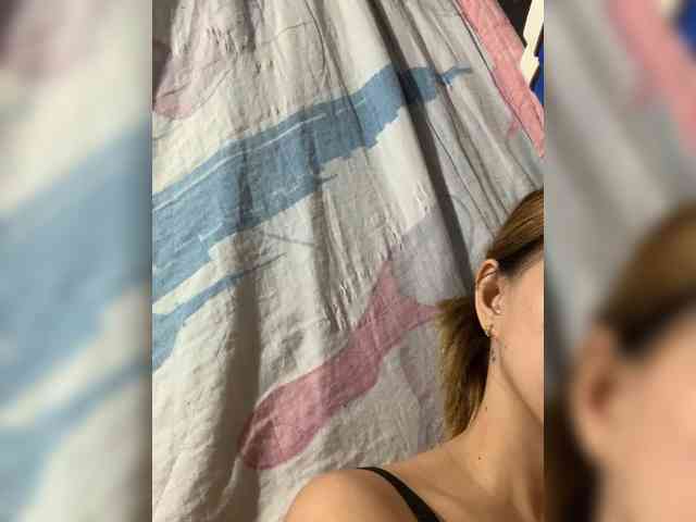 PrettyAsianLover webcam