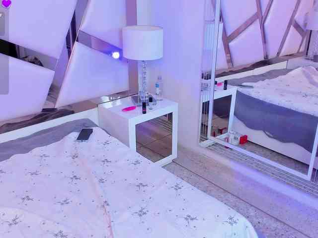 AnissaFox webcam