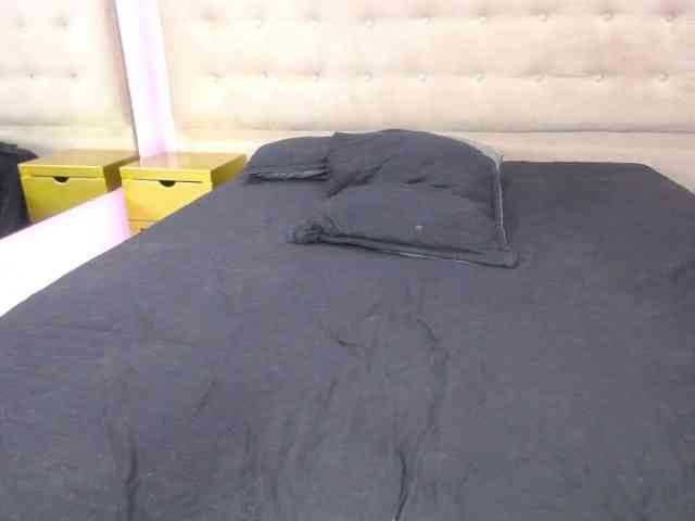 LillyRousee webcam