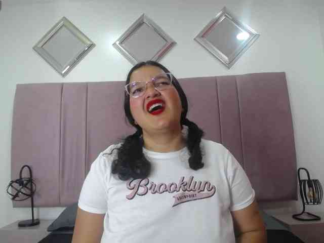 LillyRousee webcam