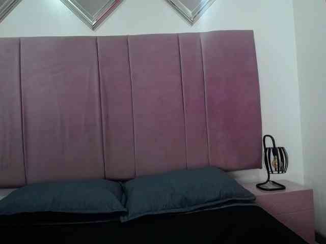 LillyRousee webcam