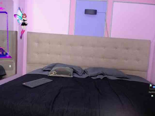 LillyRousee webcam