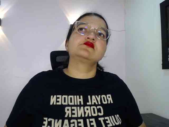 LillyRousee webcam