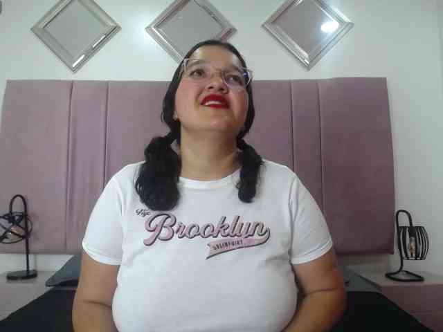 LillyRousee webcam