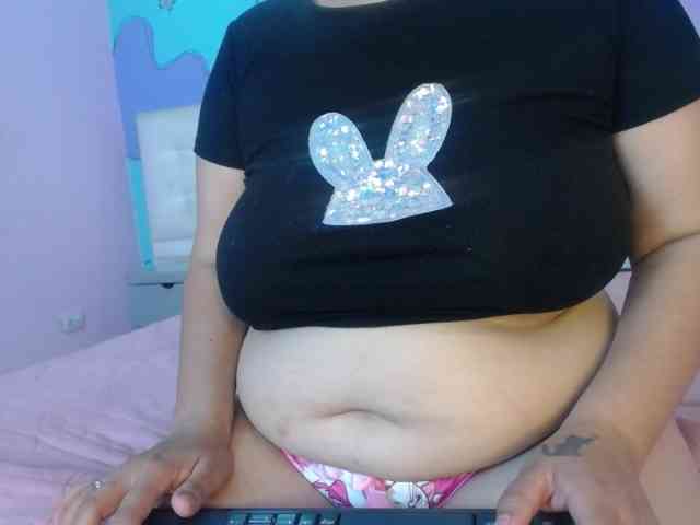 LillyRousee webcam