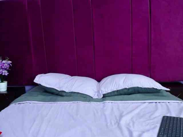 LillyRousee webcam