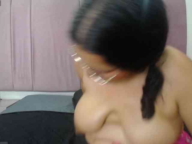LillyRousee webcam