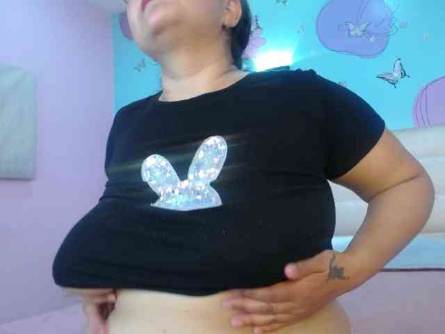 LillyRousee webcam