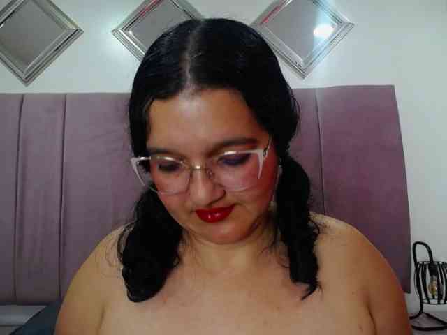 LillyRousee webcam