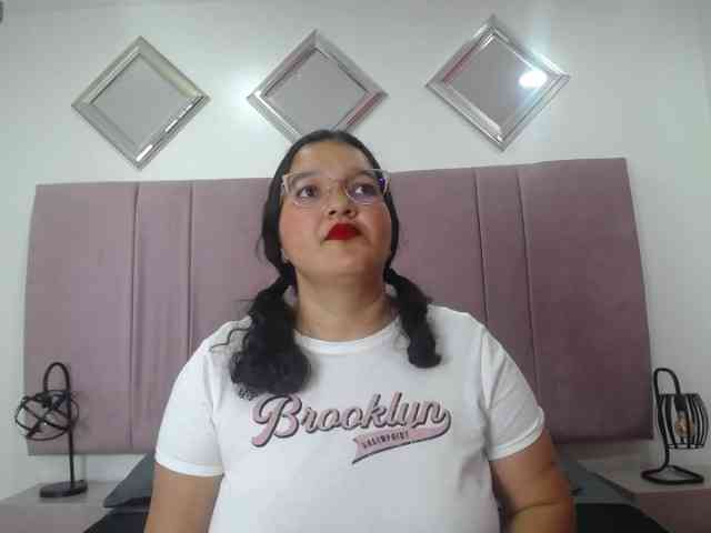 LillyRousee webcam