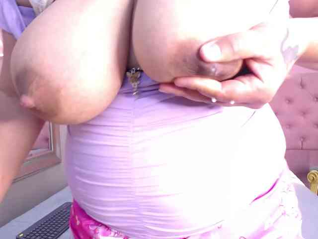 LillyRousee webcam