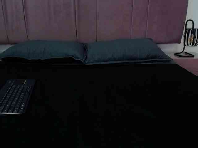 LillyRousee webcam