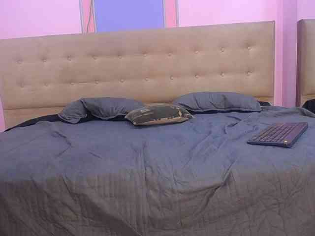 LillyRousee webcam