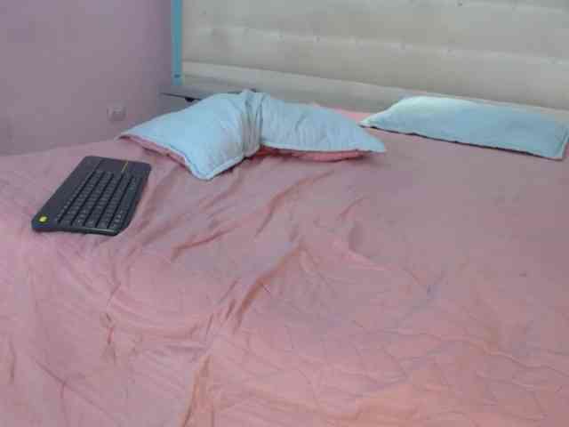 LillyRousee webcam