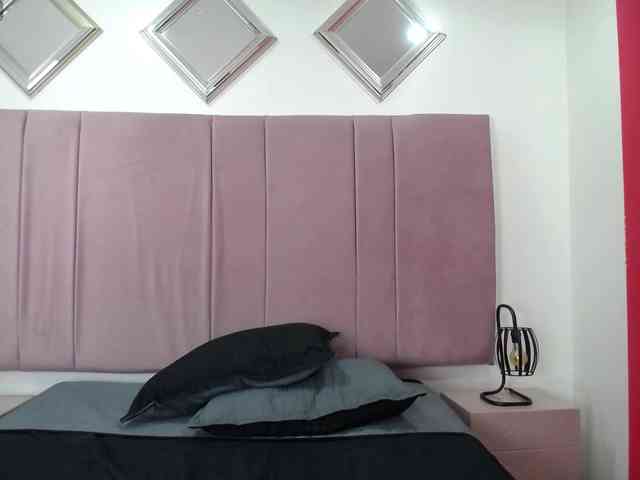 LillyRousee webcam