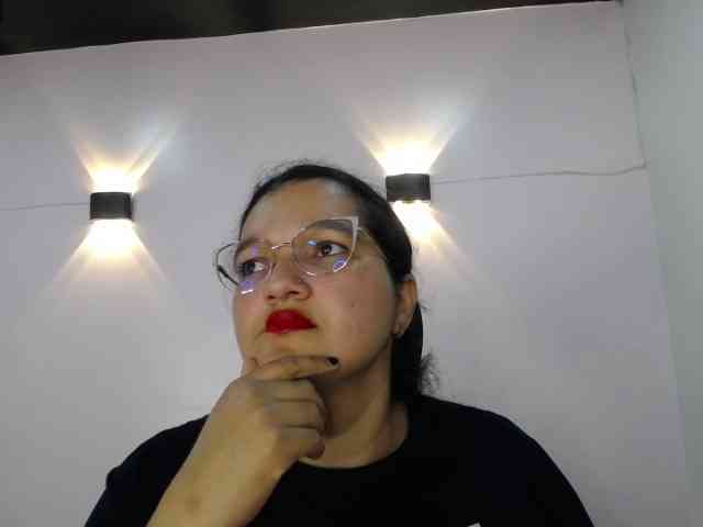 LillyRousee webcam