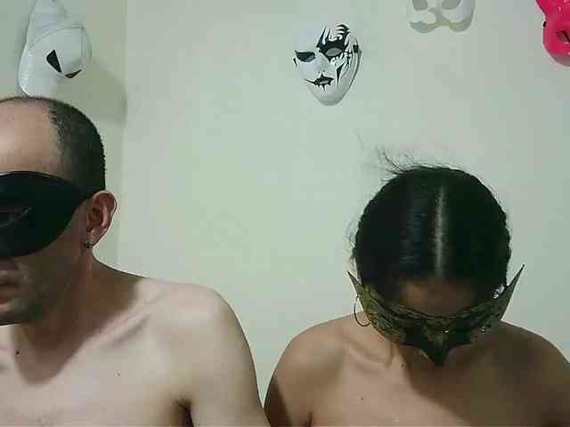 couplehot27 Live Webcam on {site_name}