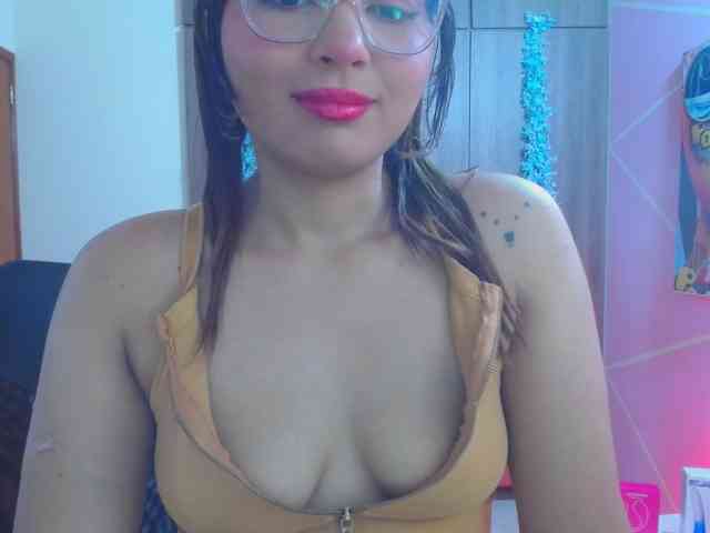 YourMaddy webcam