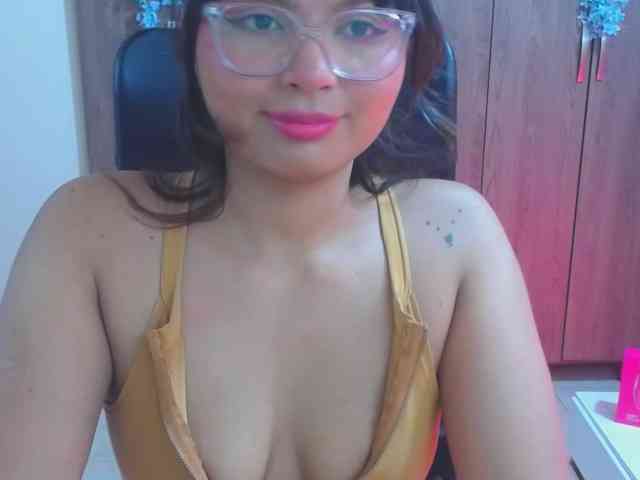 YourMaddy webcam