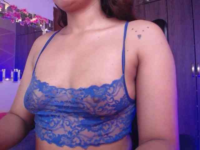 adult sex webcam YourMaddy