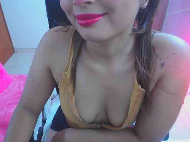 YourMaddy webcam