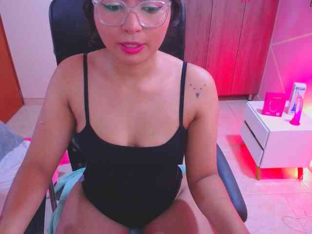 YourMaddy webcam